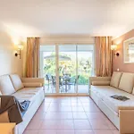 Résidence Pierre&vacances Le Hameau De La Pinède 3* Hyères