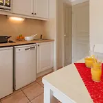 Appart hôtel Résidence Pierre&vacances Le Hameau De La Pinède