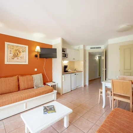 Apart Otel Pierre & Le Hameau De La Pinede