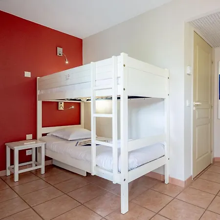 Pierre & Le Hameau De La Pinede Apart Otel 3*