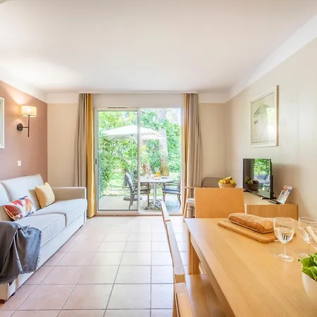 Apart Otel Pierre & Le Hameau De La Pinede Hyères