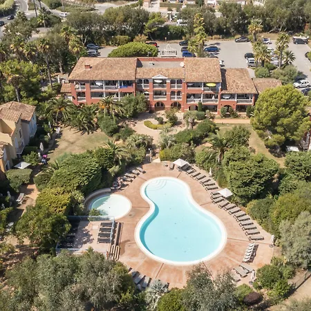 Lägenhetshotell Pierre & Le Hameau De La Pinede 3*