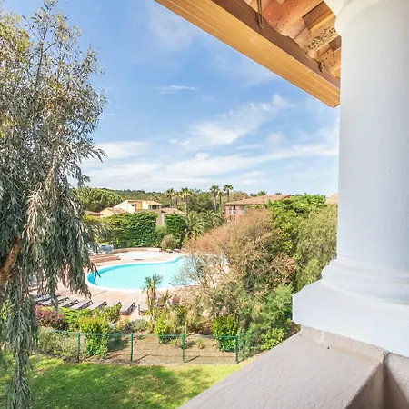 Pierre & Le Hameau De La Pinede Lägenhetshotell Hyères