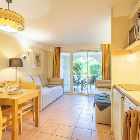 Pierre & Le Hameau De La Pinede Hyères