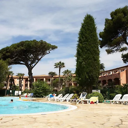 Apart Otel Pierre & Le Hameau De La Pinede