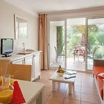 Pierre & Le Hameau De La Pinede Hyères