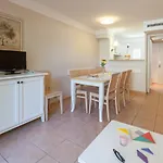 Pierre & Le Hameau De La Pinede 3*