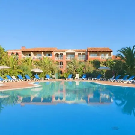 Apartmanhotel Pierre & Le Hameau De La Pinede 3*