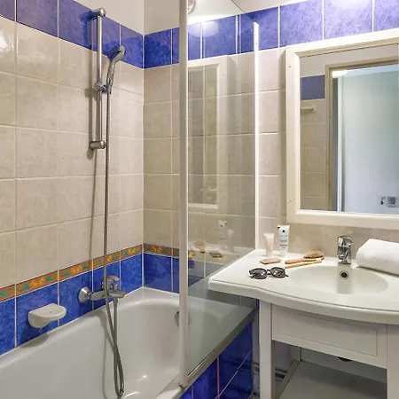 Apartmanhotel Pierre & Le Hameau De La Pinede Hyères