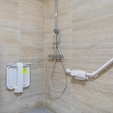Apartmanhotel Pierre & Le Hameau De La Pinede Hyères