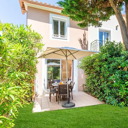 Lejlighedshotel Pierre & Le Hameau De La Pinede Hyères