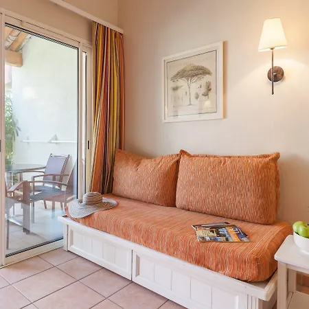 Pierre & Le Hameau De La Pinede Apart Otel