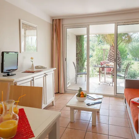 Pierre & Le Hameau De La Pinede Hyeres