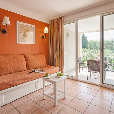 Pierre & Le Hameau De La Pinede Hyères