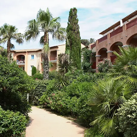 Pierre & Le Hameau De La Pinede 3* Hyères