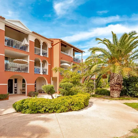 Pierre & Le Hameau De La Pinede 3* Hyères