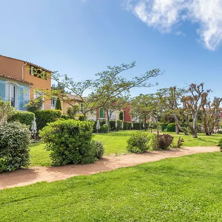 Pierre & Le Hameau De La Pinede Hyères