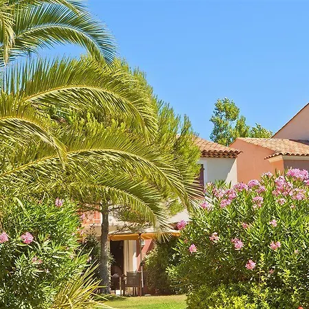 Pierre & Le Hameau De La Pinede Apartmanhotel Hyères