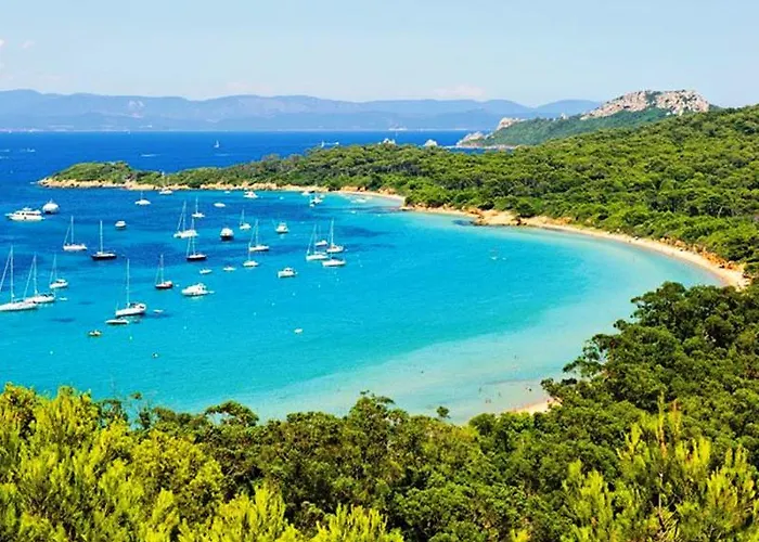 Apart Otel Pierre & Le Hameau De La Pinede Hyères