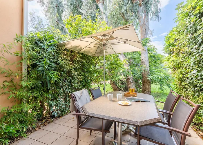 Apart Otel Pierre & Le Hameau De La Pinede