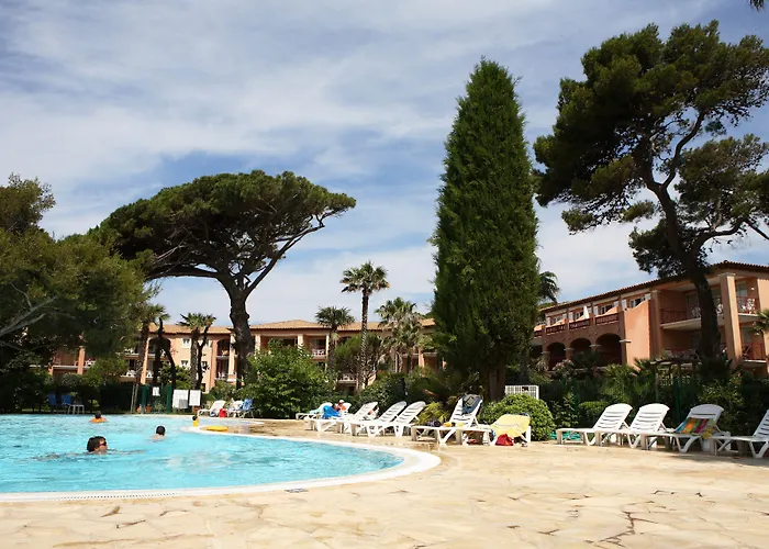 Pierre & Le Hameau De La Pinede Hyères