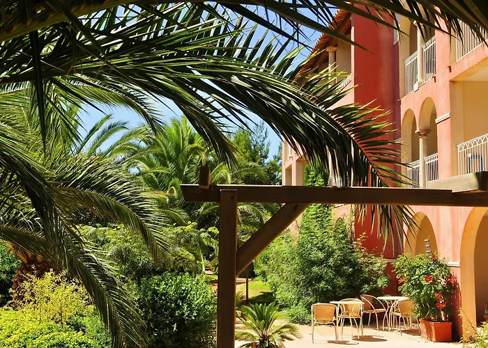 מלון דירות Pierre & Le Hameau De La Pinede